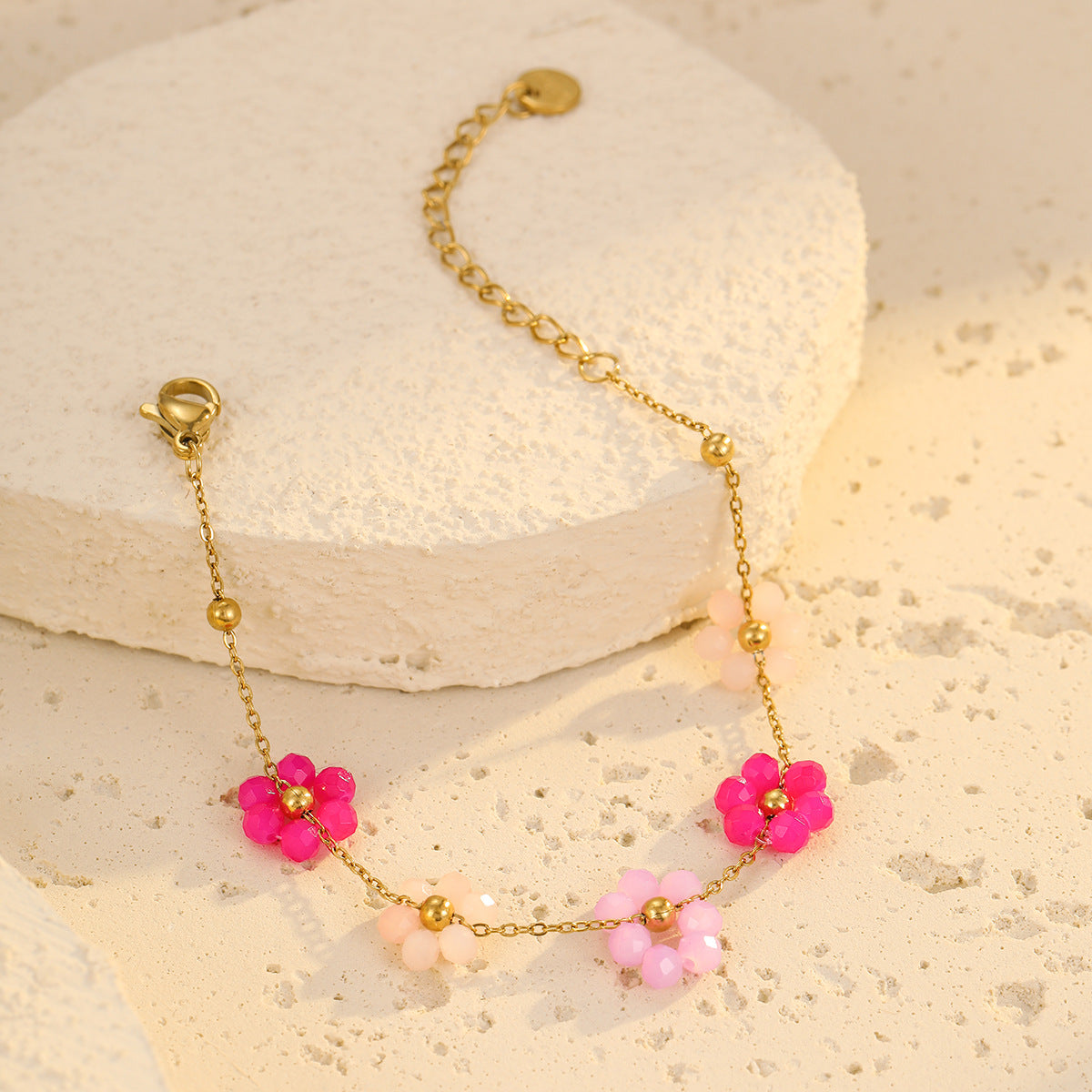 Fashionable Women's Beaded Bracelet with Colorful Flower Charms Stainless Steel Plated for Elegant Casual Wear