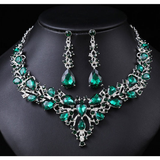 Juego de collar con colgante de hoja floral vintage exagerado para mujer con cadena de aleación y baño de rodio, incluye pendientes a juego
