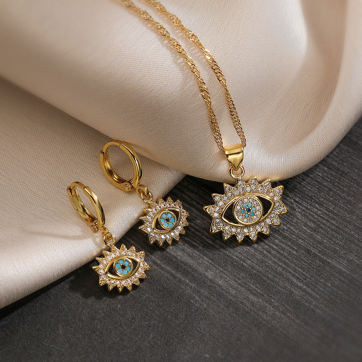 Set di collana e orecchini da donna con ciondolo a occhio turco placcato oro 18 carati in rame e zirconi, stile minimalista vintage