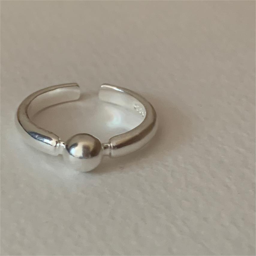 Minimalist Heart-Shaped 925 Sterling Silver Ring with Beveled Square Grain Detail for Women
