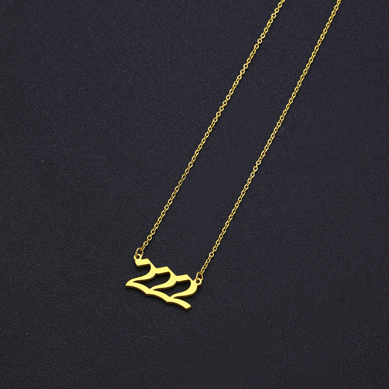 Collana con Ciondolo Numerico Geometrico in Acciaio Inossidabile Minimalista da Donna con Finitura Placcata e Catena a O