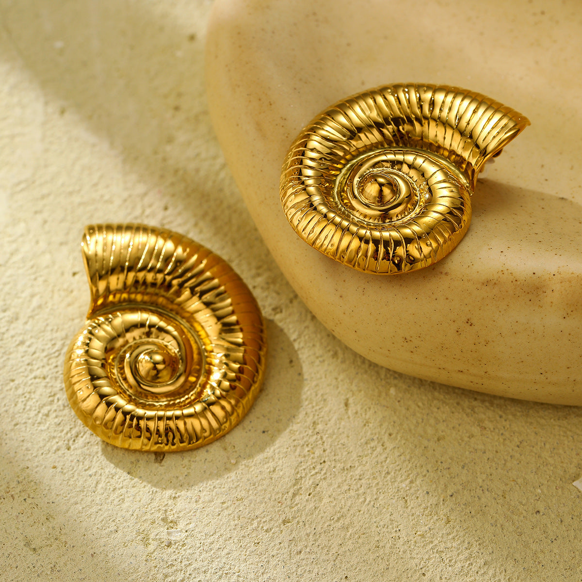 Orecchini in Acciaio Inossidabile da Donna con Placcatura, a Forma di Concha, Stile Naturale, Intrecciati Geometrici