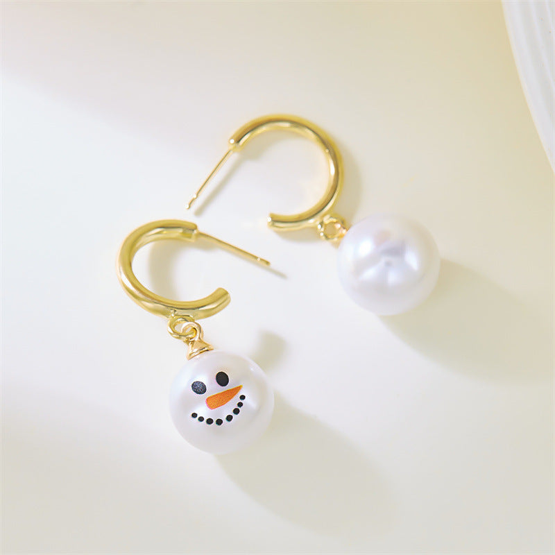 Orecchini a cerchio da donna alla moda con motivo pupazzo di neve sorridente e piangente a tema Halloween con dettagli in perle e base in lega con finitura placcata