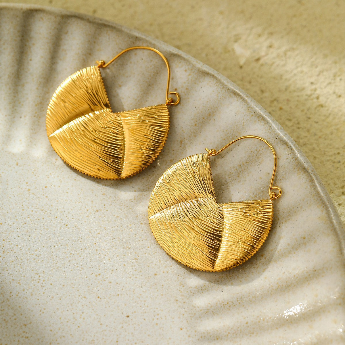 Orecchini geometrici in acciaio inossidabile alla moda con placcatura in oro 18 carati Design lussuoso anallergico leggero da donna