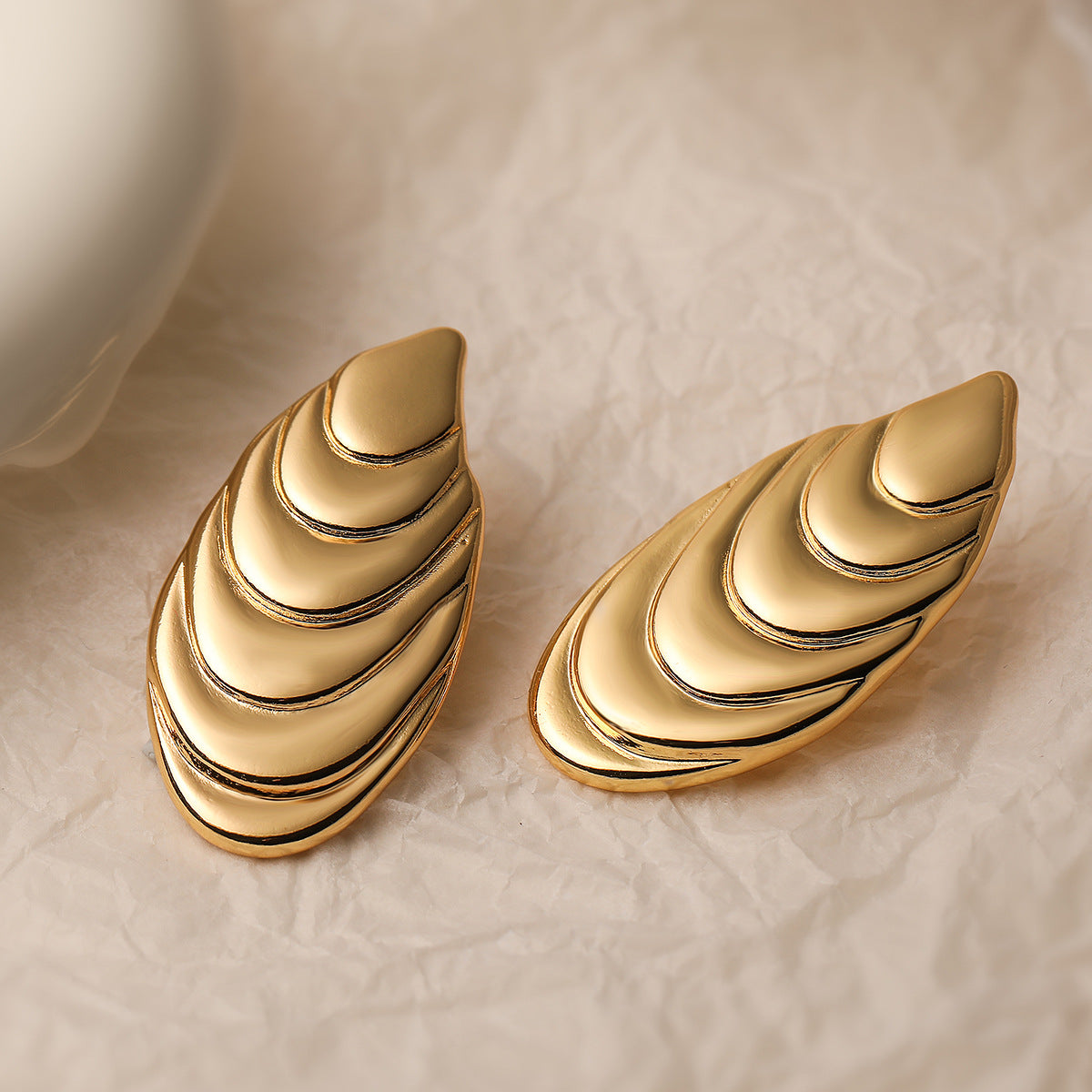 Orecchini Pendenti Geometrici Minimalisti da Donna in Rame con Placcatura Oro, Orecchini a Perno di Alta Moda