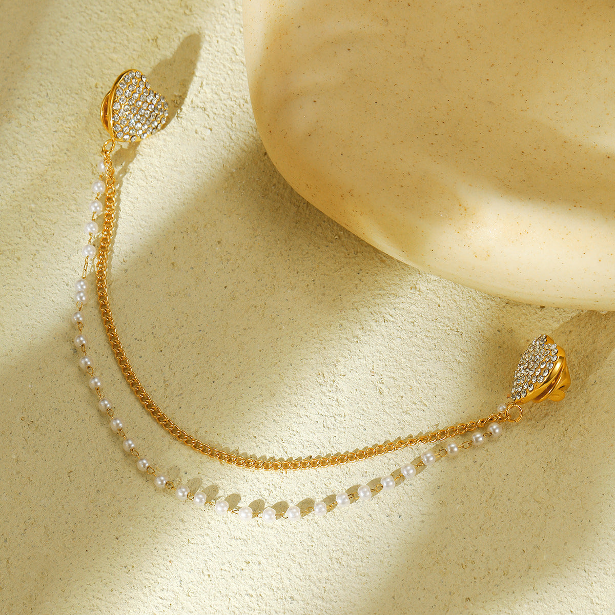 Spilla da Bavero a Cuore in Acciaio Inossidabile, alla Moda, con Intarsio di Strass per Uomini e Donne, Accessorio Premium Elettroplaccato per Colletto di Camicia