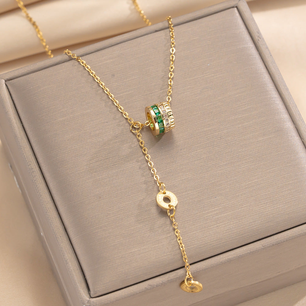Set di collana in acciaio al titanio geometrico minimalista di lusso leggero con ciondolo in rame placcato oro 18 carati e intarsio in zircone, unisex