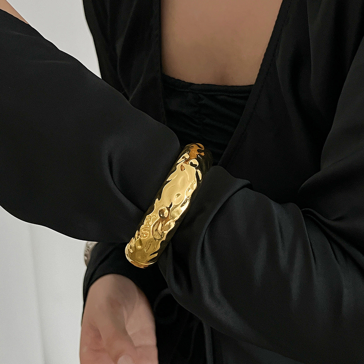 Luxury Elegant Plated Alloy Wide Cuff Bracelet with Pearl Accents