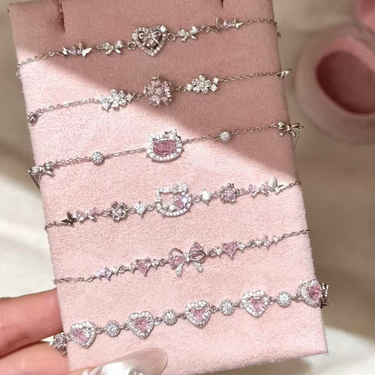 Sweet Elegant Geometric Round Cubic Zirconia Plated Brass Bracelet for Women