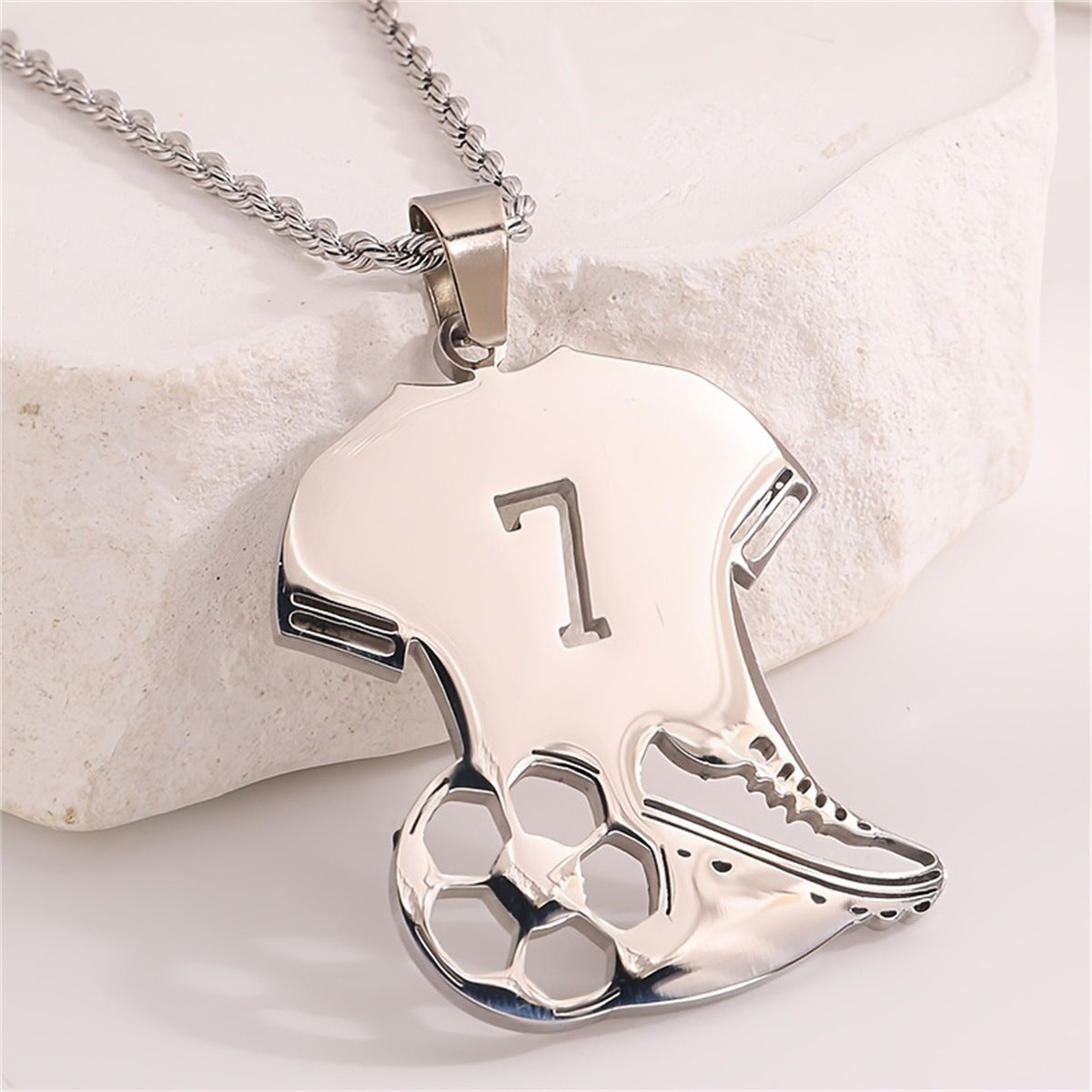 Collana con Pendente da Calcio Geometrico Sportivo in Acciaio Inossidabile e Acciaio al Titanio con Finitura Lucida Unisex