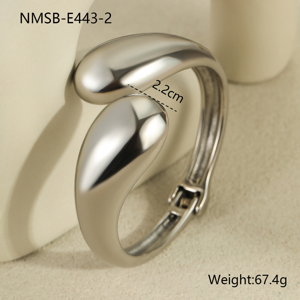 Fashionable Geometric Stainless Steel Bracelet with 18K Gold Plating for Women