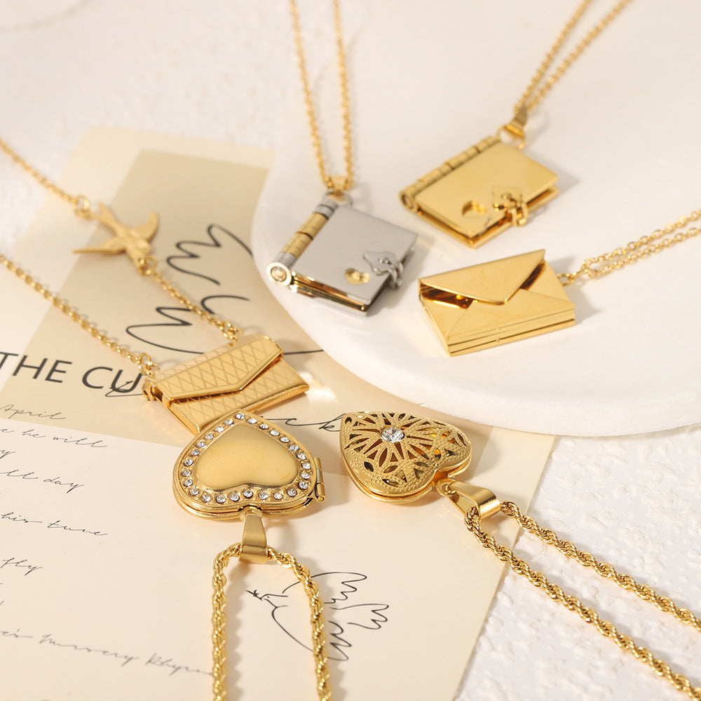 Collana minimalista a forma di libro da donna con catena in acciaio inossidabile e chiusura a cuore in acciaio al titanio placcato in oro 18 carati