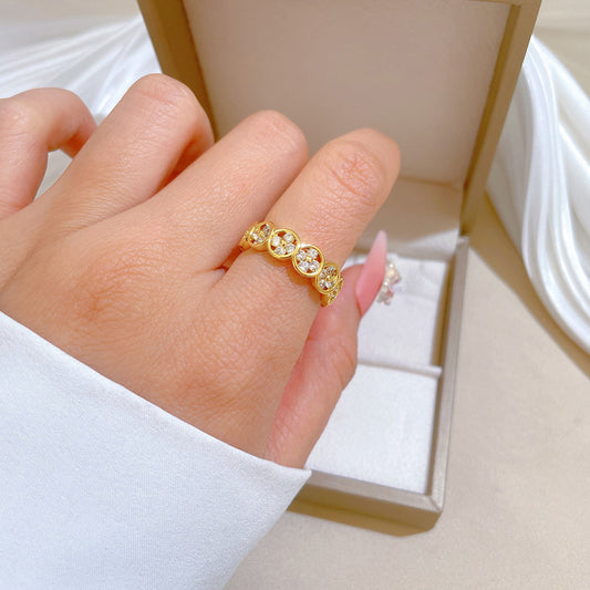 Anillo Ajustable para Mujer de Latón con Baño de Oro, Diseño de Corona, Estilo de Dibujos Animados y Forma de Trébol