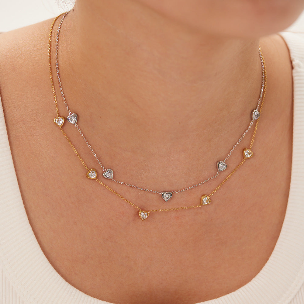 Collana da donna in acciaio inossidabile a forma di cuore stile INS con ciondolo in acciaio al titanio placcato oro 18 carati e intarsio in zirconi