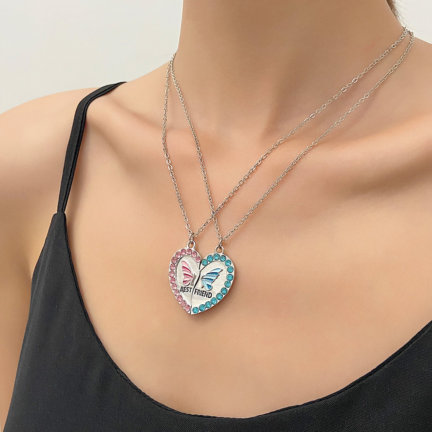 Collana da donna placcata in lega di zinco con cuore geometrico arcobaleno