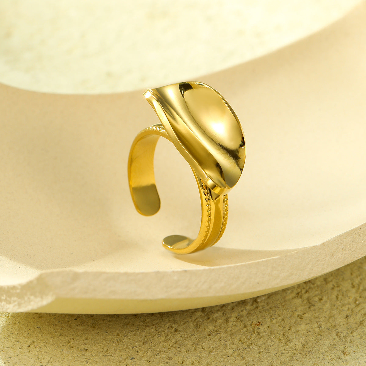 Anillo Abierto Pulido Irregular Geométrico Cuadrado Lujoso Ligero de Acero Inoxidable con Baño de Oro de 18 quilates para Mujer