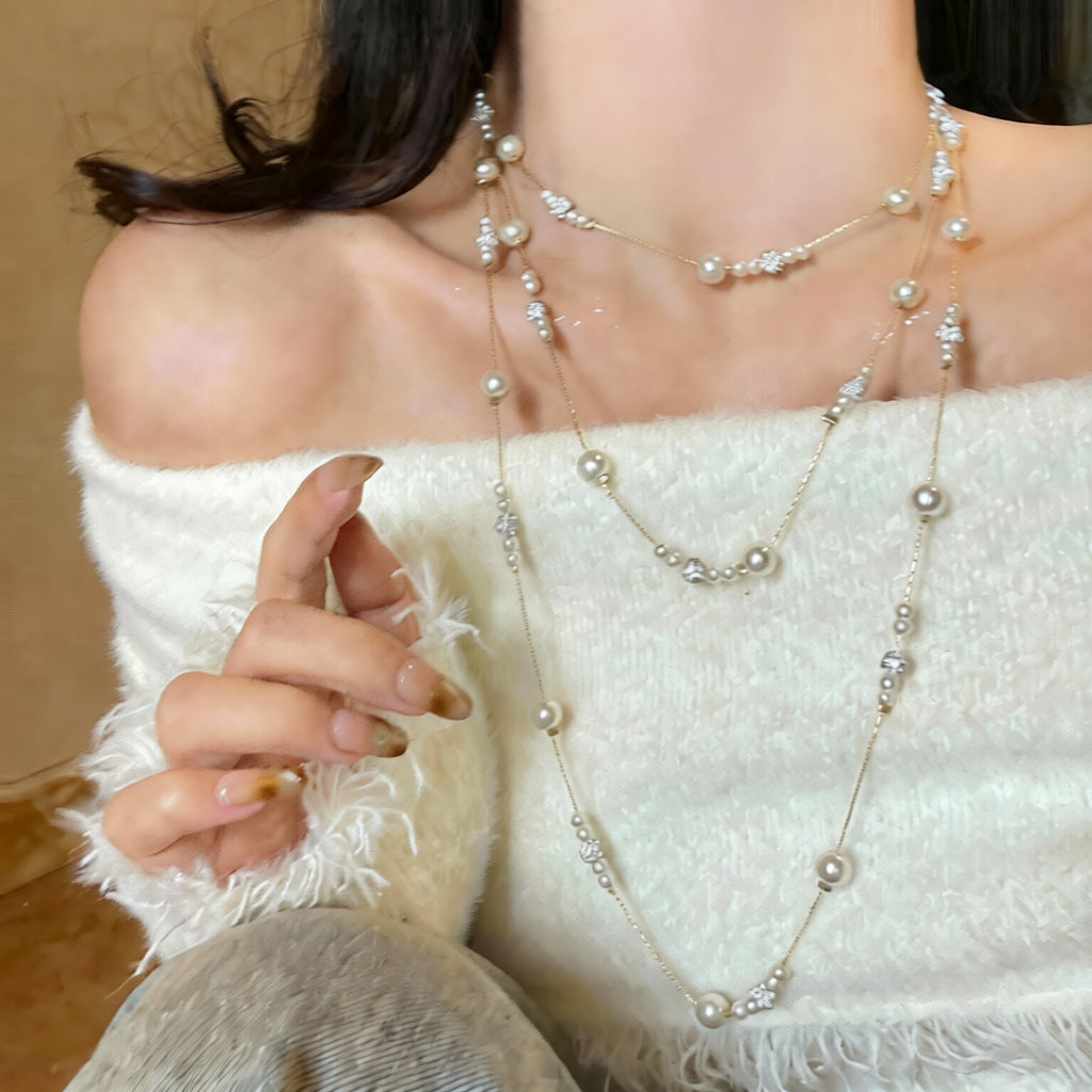 Collana a catena da donna vintage elegante geometrica con perle e intarsio di strass, leggera