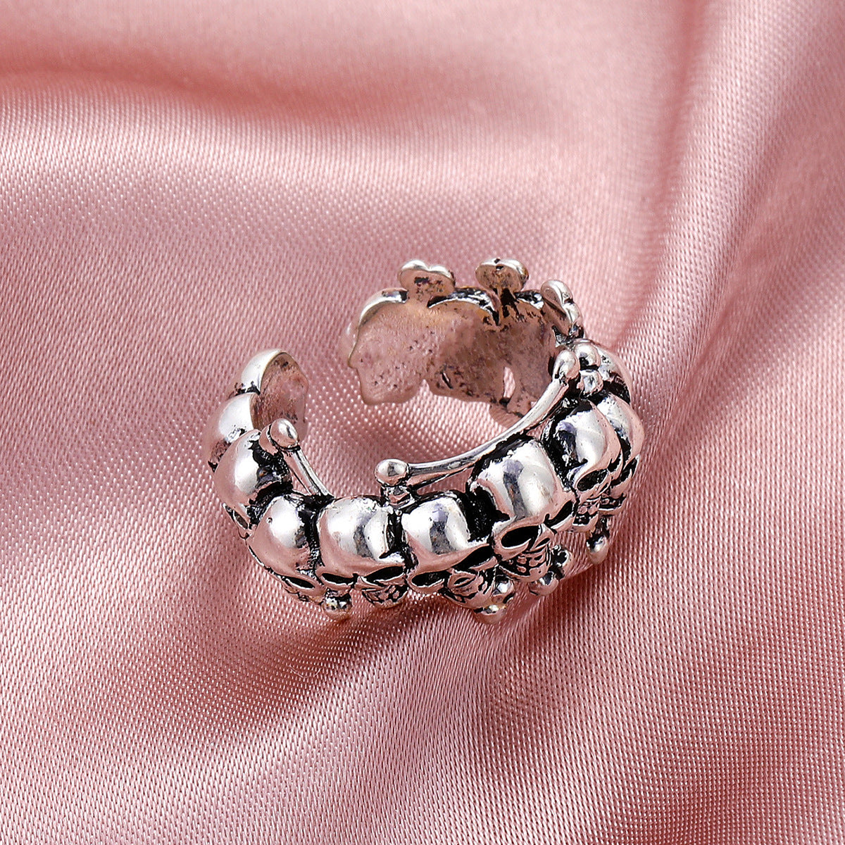 Gothic Punk Skull-Shaped Alloy Ring with Electroplated Finish for Unisex Streetwear Fashion