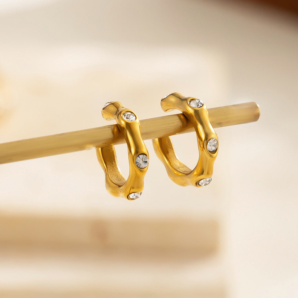 18K Gold Plated PVD Stainless Steel C-Shape Rhinestone Bamboo Segment Clip-on Earrings for Women