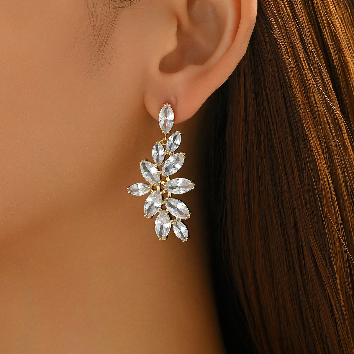 Chic Minimalist Geometric Zirconia-Set Alloy Stud Earrings for Women with Hexagonal and Circular Patterns