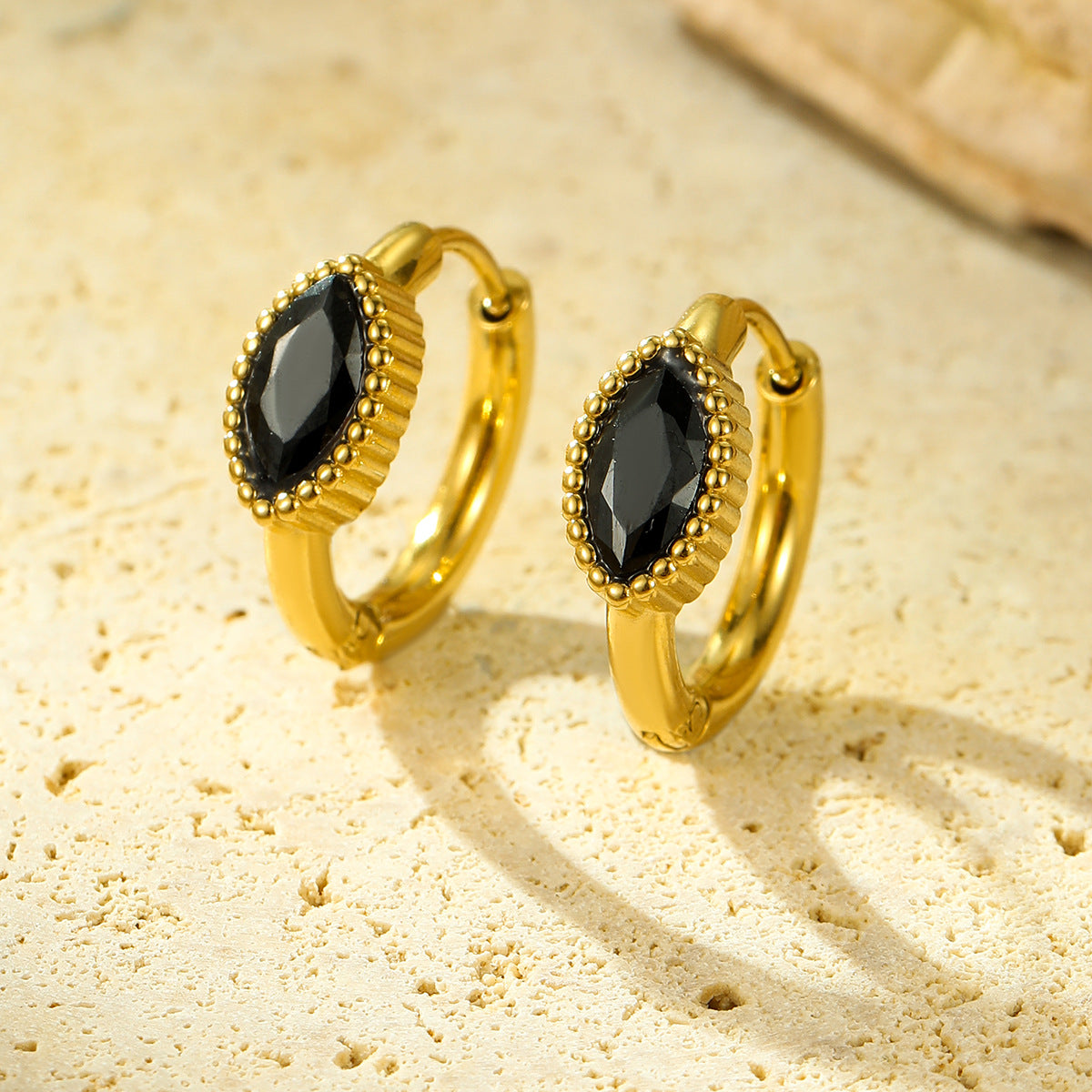 Orecchini geometrici in acciaio inossidabile con intarsio di zirconi per donna, placcati oro 18 carati, orecchini a perno alla moda minimalisti