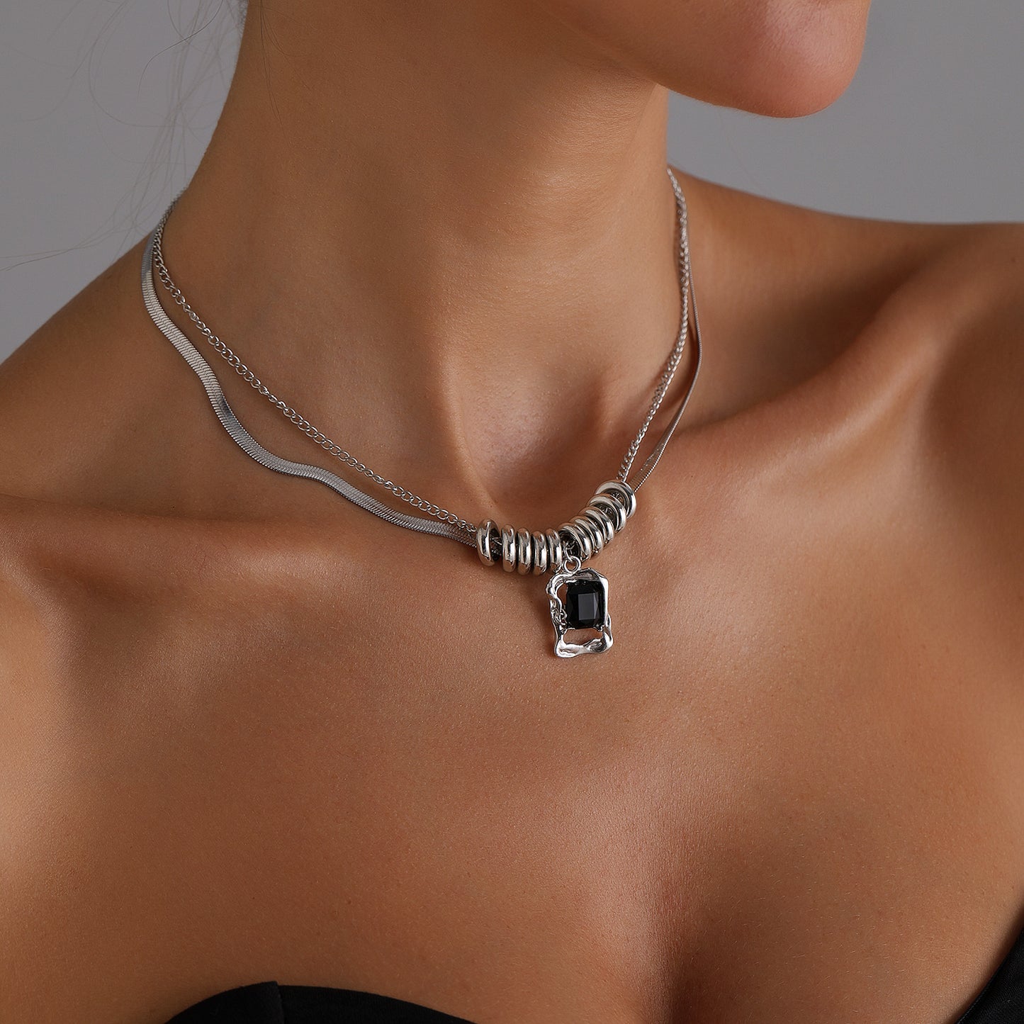 Geometric Square Pendant Necklace for Women in Alloy with Plating Finish, Fashionable Clavicle Chain