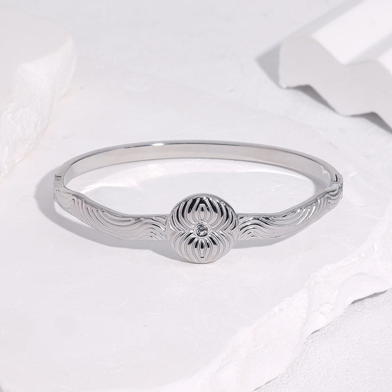 Minimalist Gold Plated Striped Geometric Round Stainless Steel Bracelet for Women