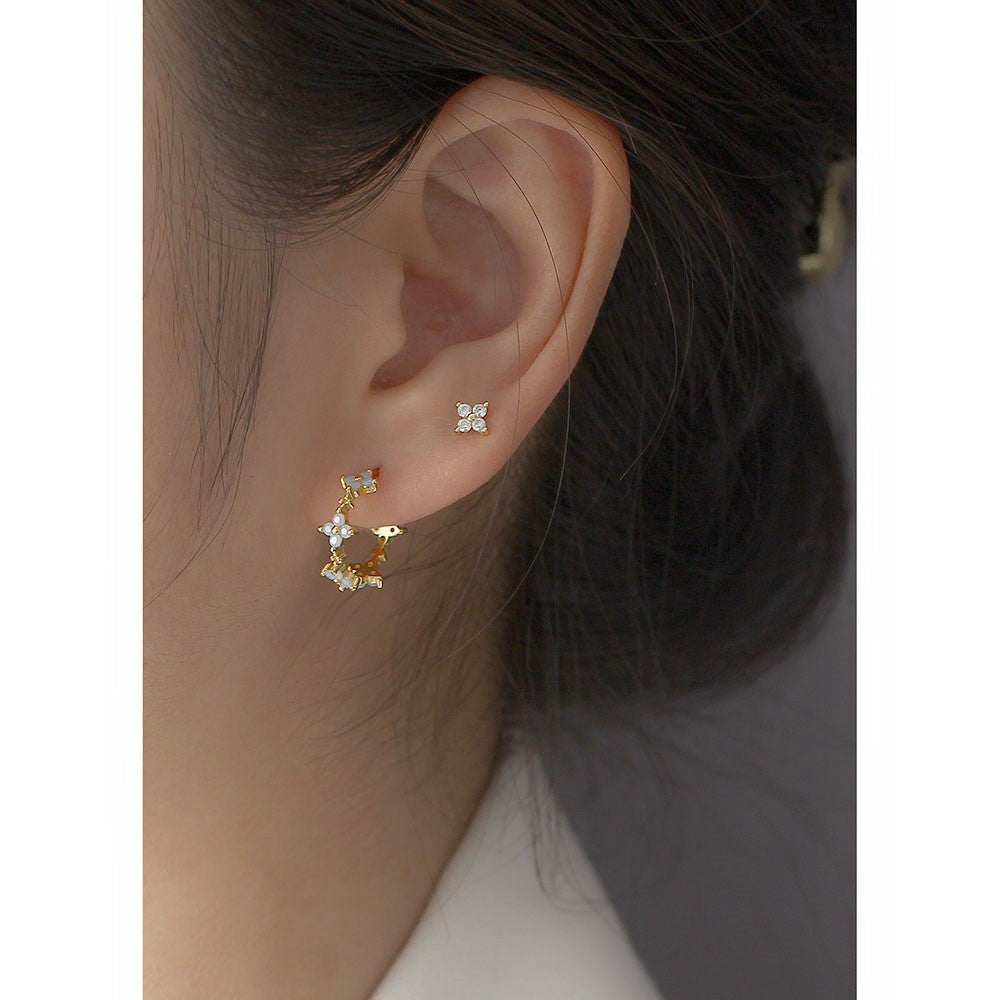 Sweet and Edgy Floral Clover-Shaped S925 Sterling Silver Stud Earrings with Milky White Stone Accents