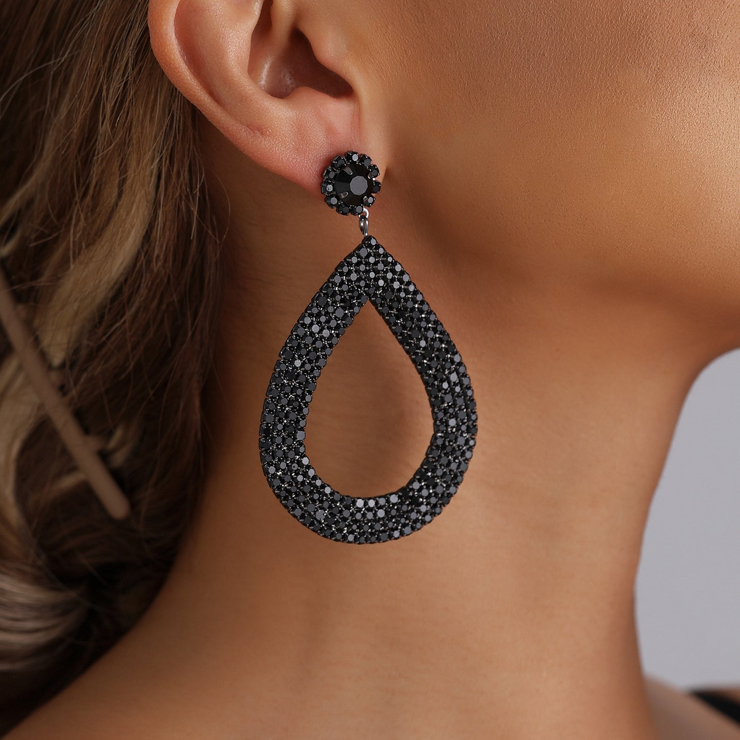 Vintage Geometric Zinc Alloy Electroplated Hoop Earrings with Rhinestone Accents for Women