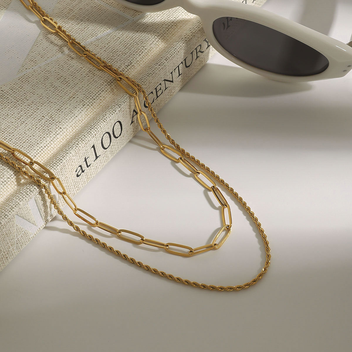 Collana in Acciaio Inossidabile Placcato con Motivo Geometrico a Linee Minimaliste Elegante per Donna con Catena alla Clavicola
