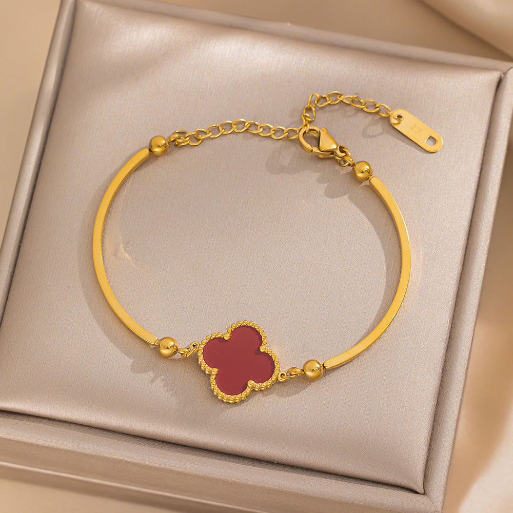 Bracciale minimalista di tendenza con quadrifoglio da donna in acciaio al titanio con placcatura in oro 18 carati Finitura ipoallergenica e resistente allo sbiadimento
