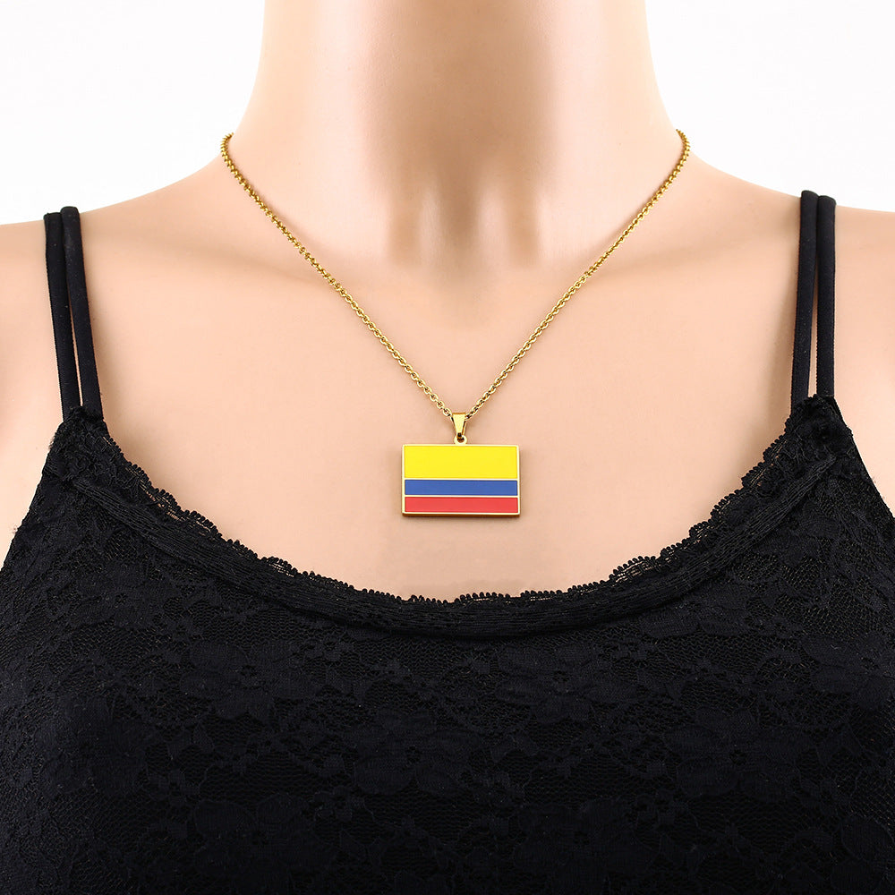 Collana pendente rettangolare etnica vintage minimalista per donne e uomini in acciaio inossidabile 304 con finitura placcata sottovuoto su catena a O