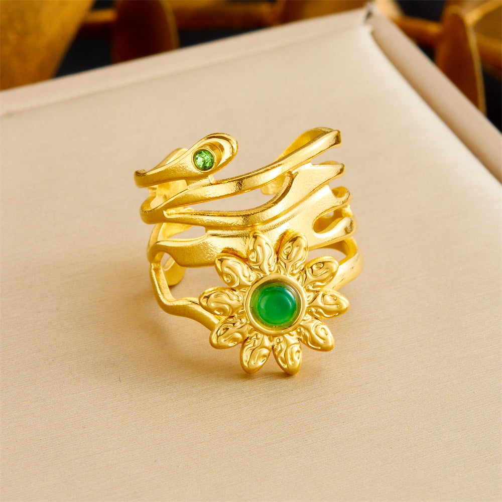 Anillo de acero inoxidable geométrico de estilo vintage con baño de oro de 18 quilates y detalle de corazón asimétrico para mujer