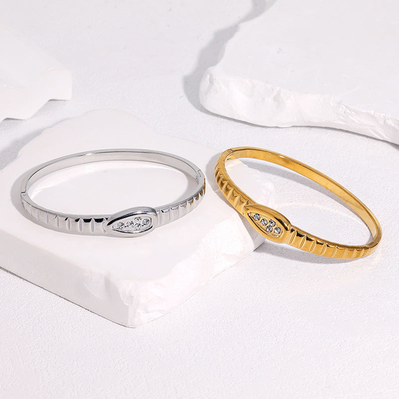 Minimalist Gold Plated Oval Geometric Titanium Steel Bracelet for Women