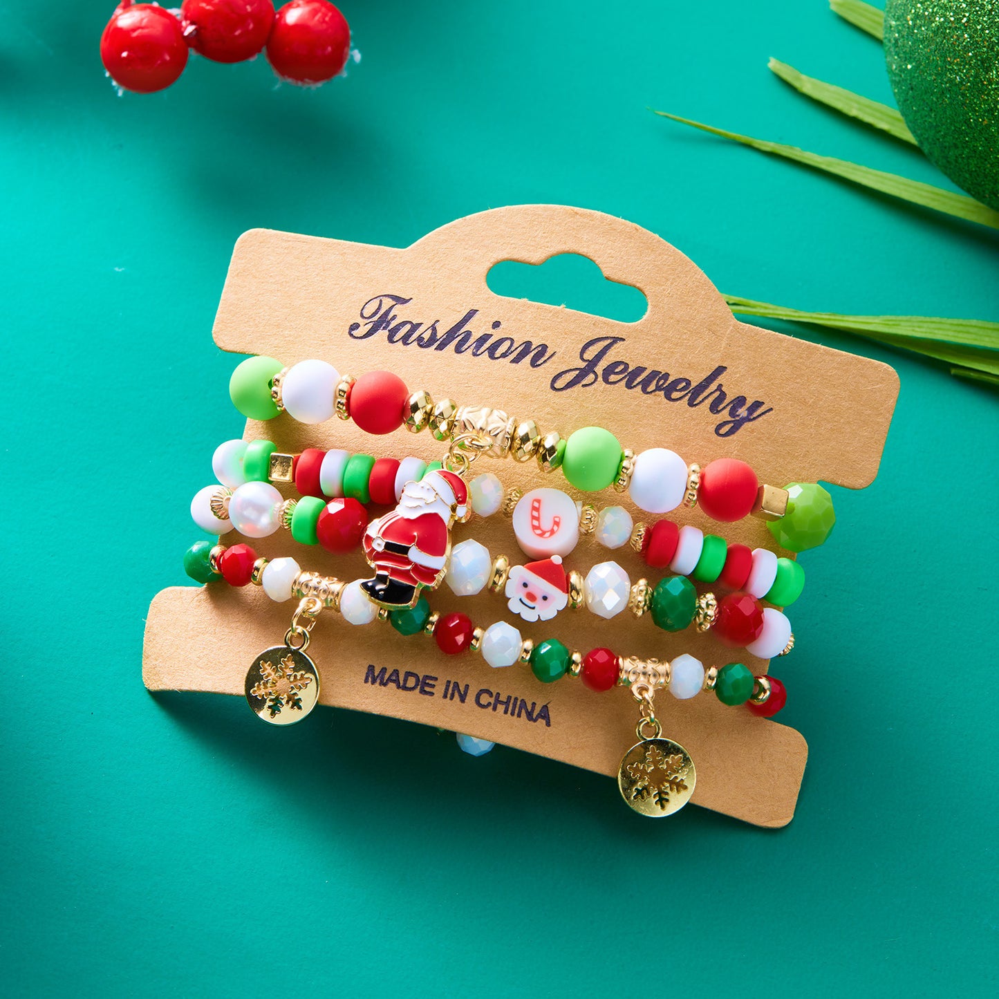 Colorful Acrylic Santa Claus and Reindeer Elastic Beaded Bracelet for Women Christmas Holiday Fashion Accessory