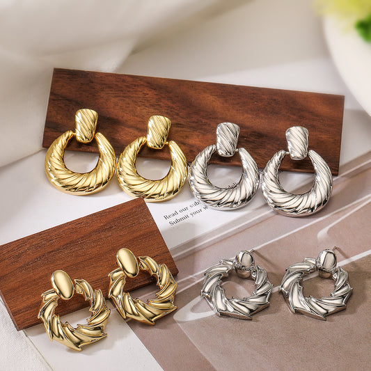 Orecchini Geometrici Minimalisti in Rame con Placcatura in Oro Vero da Donna Orecchini Irregolari Statement d'Ispirazione Vintage