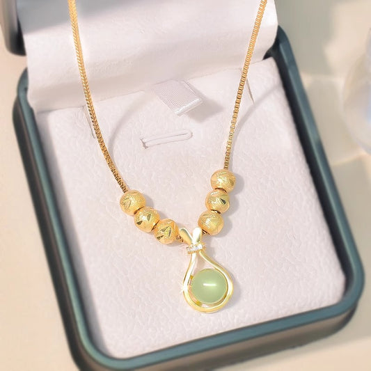 Collana Minimalista con Chiusura Magnetica a Farfalla in Acciaio al Titanio con Ciondolo Placcato Oro su Catena a O per Donne e Uomini