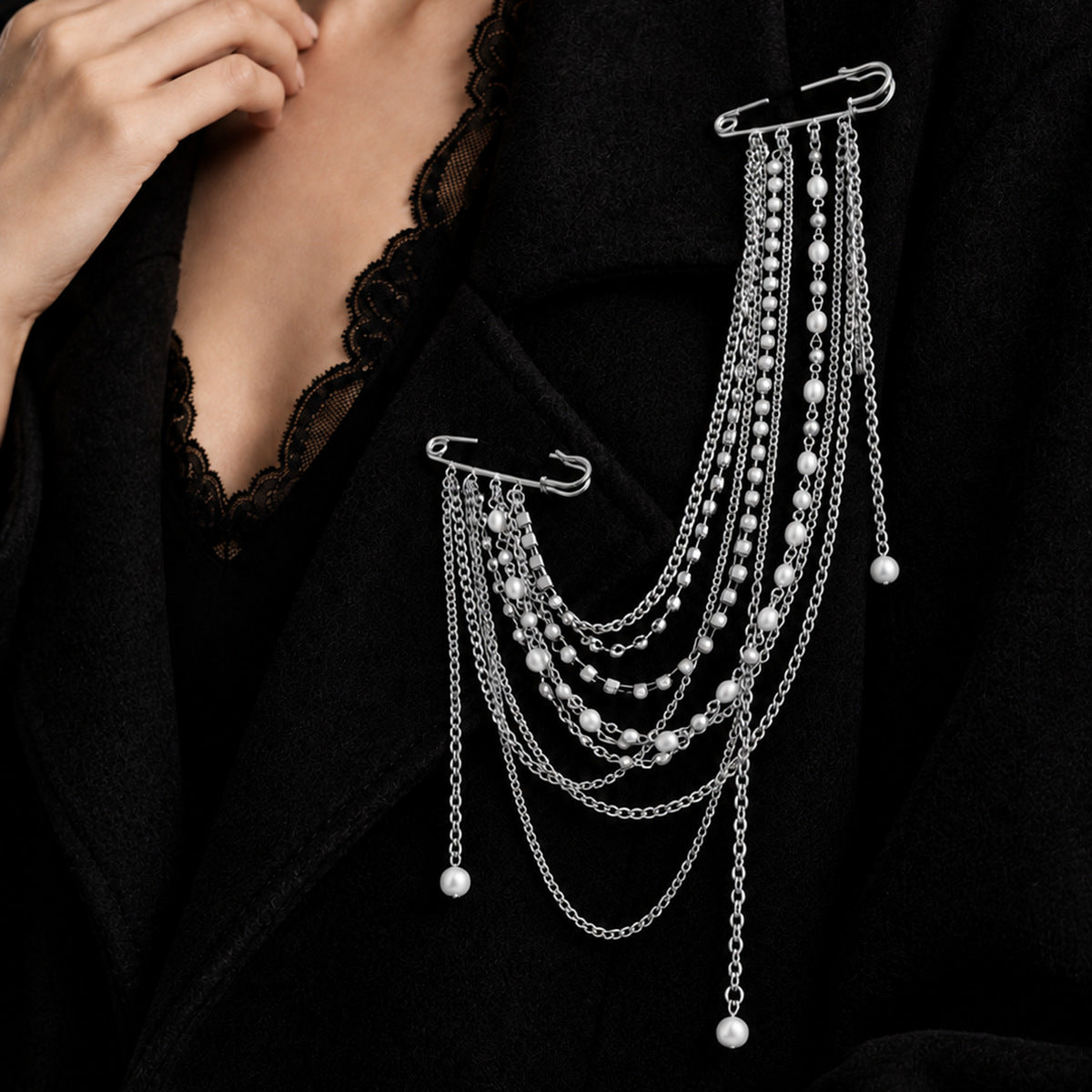 Chic Luxury Geometric Round Pearl Plated Iron Chain Tassel Brooch for Women