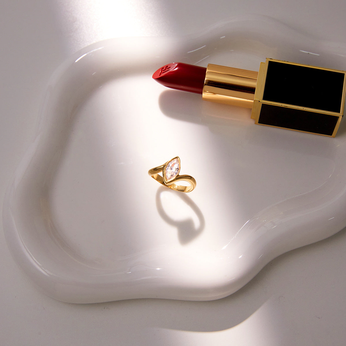 Anillo geométrico de circonia de acero inoxidable con acabado chapado para mujer, accesorio de moda minimalista