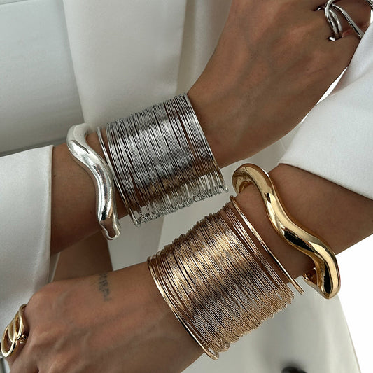 Pulsera de puño de metal geométrica estilo vintage para mujer con acabado chapado y diseño abierto ajustable