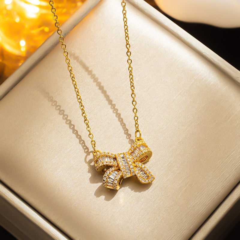 Collar Minimalista de Acero de Titanio con Forma de Lazo y Acabado Chapado para Mujer, Delicada Cadena para Clavícula