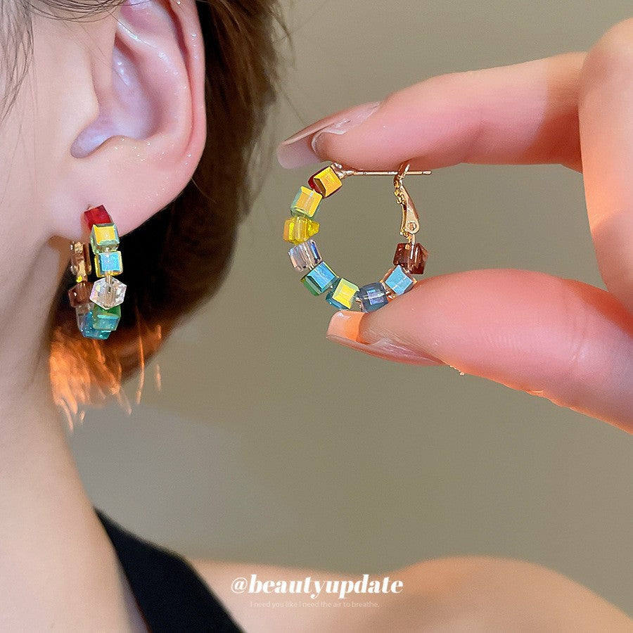 Pendientes de Flores Geométricas con Incrustaciones de Diamantes de Imitación en Cobre Bañado y Postes de Acero Inoxidable para Mujer, Joyería de Oreja de Lujo Minimalista y de Moda para el Día a Día