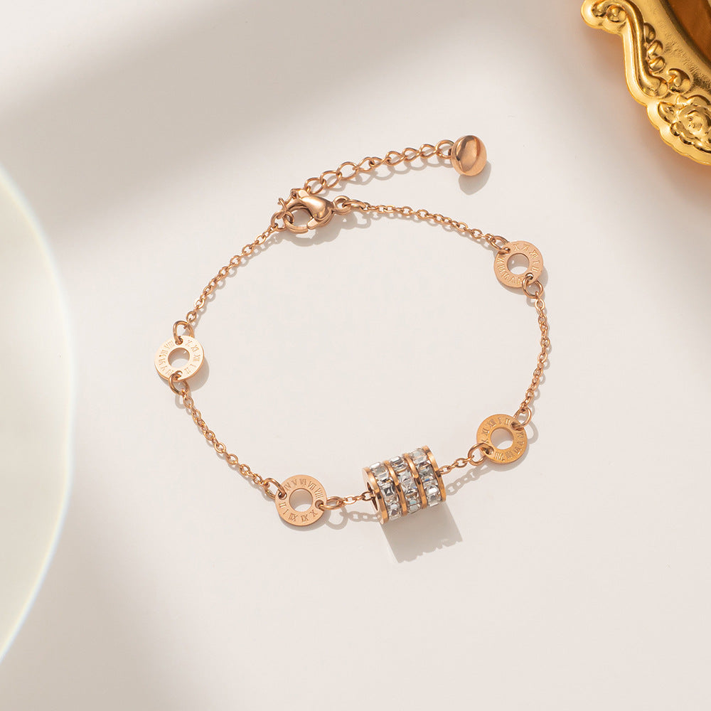 Pulsera de lujo geométrica de eslabones romanos de acero de titanio con detalles de diamantes de imitación para mujer