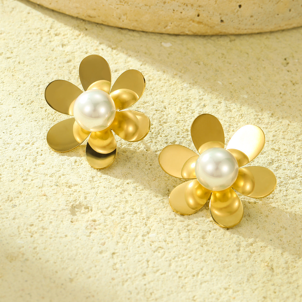 Minimalist Luxe Floral Pearl-Embellished Stainless Steel Earrings with Plated Finish for Women