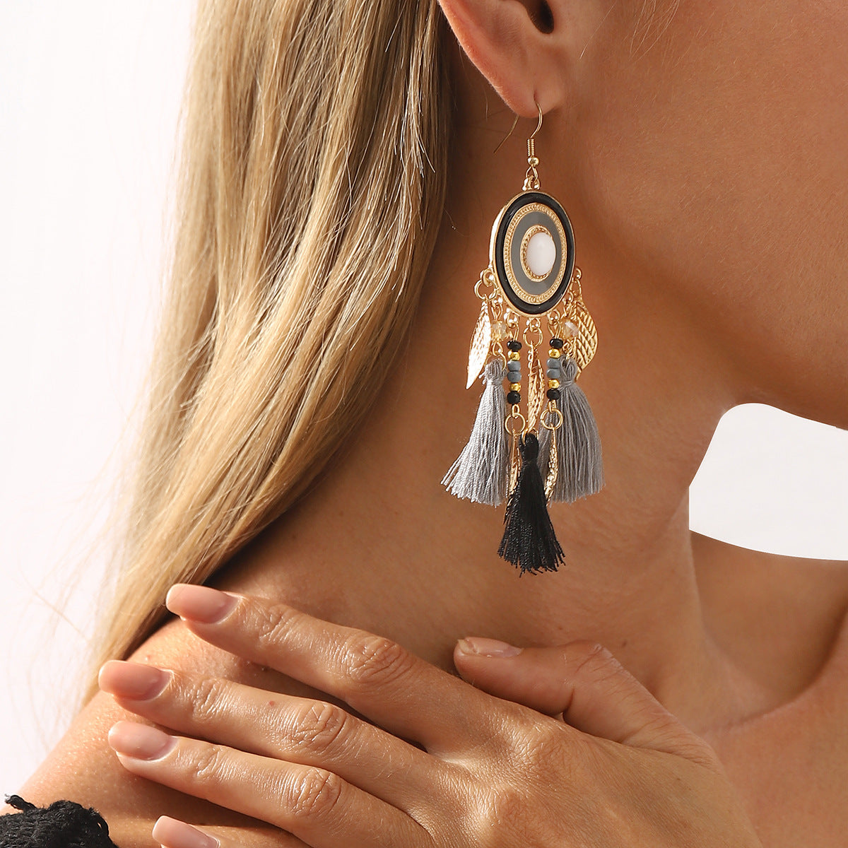 Pendientes bohemios vintage étnicos geométricos con borlas para mujer en aleación de zinc con acabado chapado