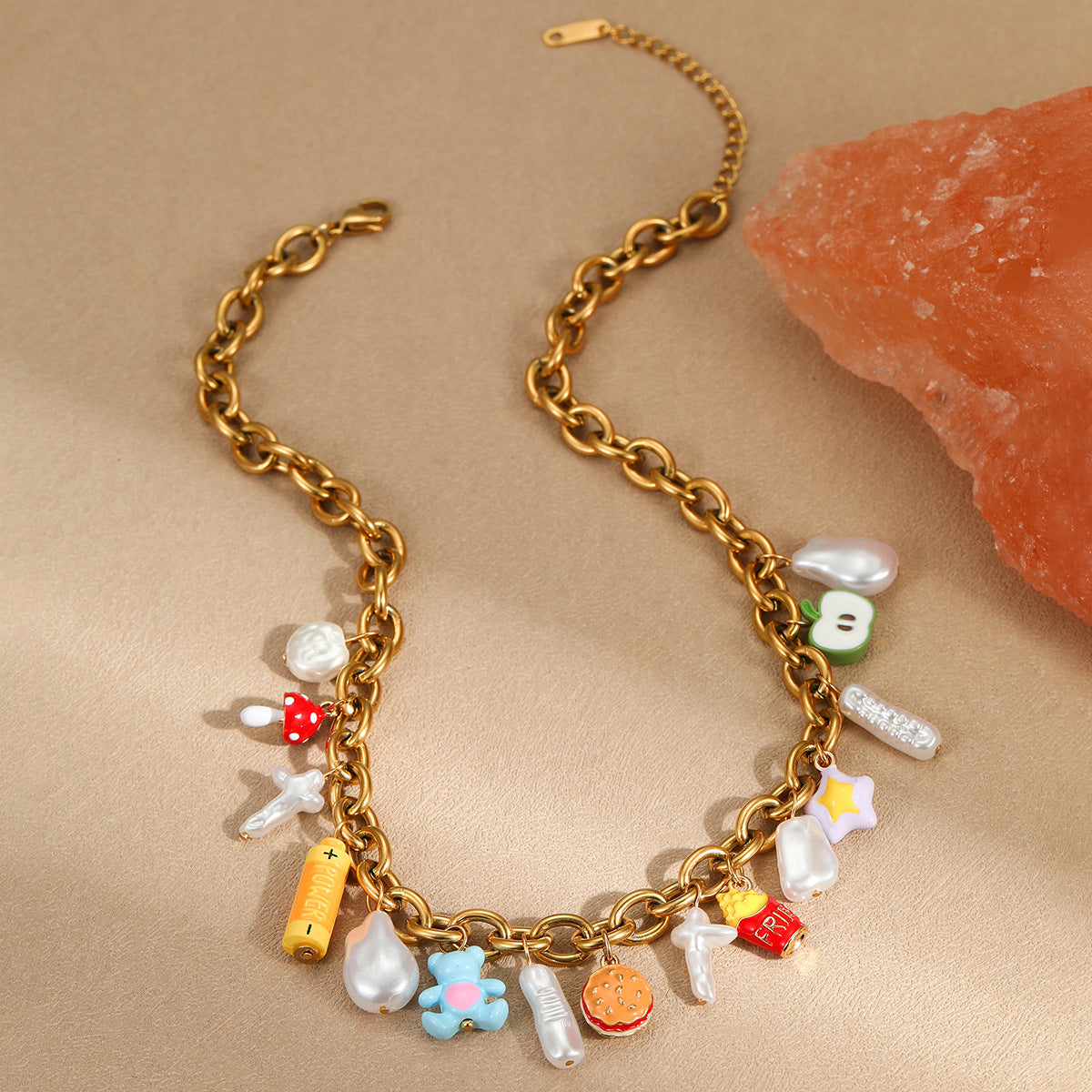 Elegante collar con colgante geométrico de acero inoxidable con acabado chapado para mujer