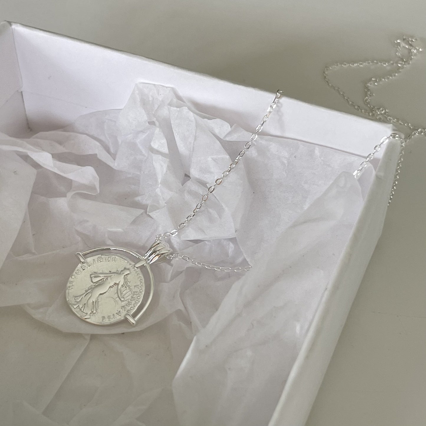 Minimalist Round Coin Pendant Necklace in 925 Sterling Silver with Angel Motif