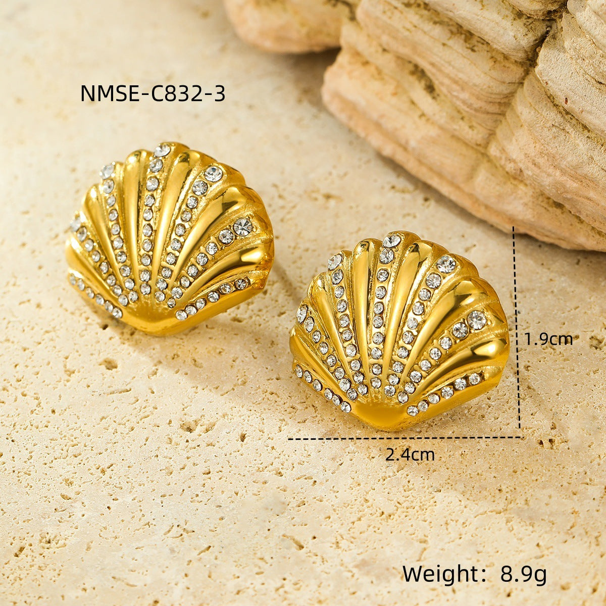 Pendientes de tuerca de acero inoxidable con forma de concha elegante adornados con circonitas para mujer con acabado chapado