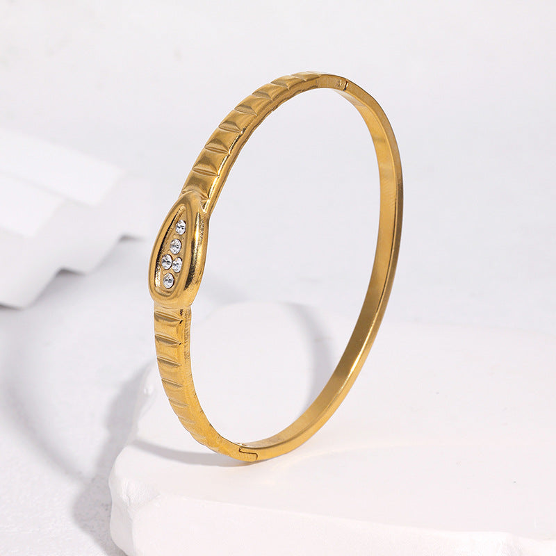 Minimalist Gold Plated Oval Geometric Titanium Steel Bracelet for Women