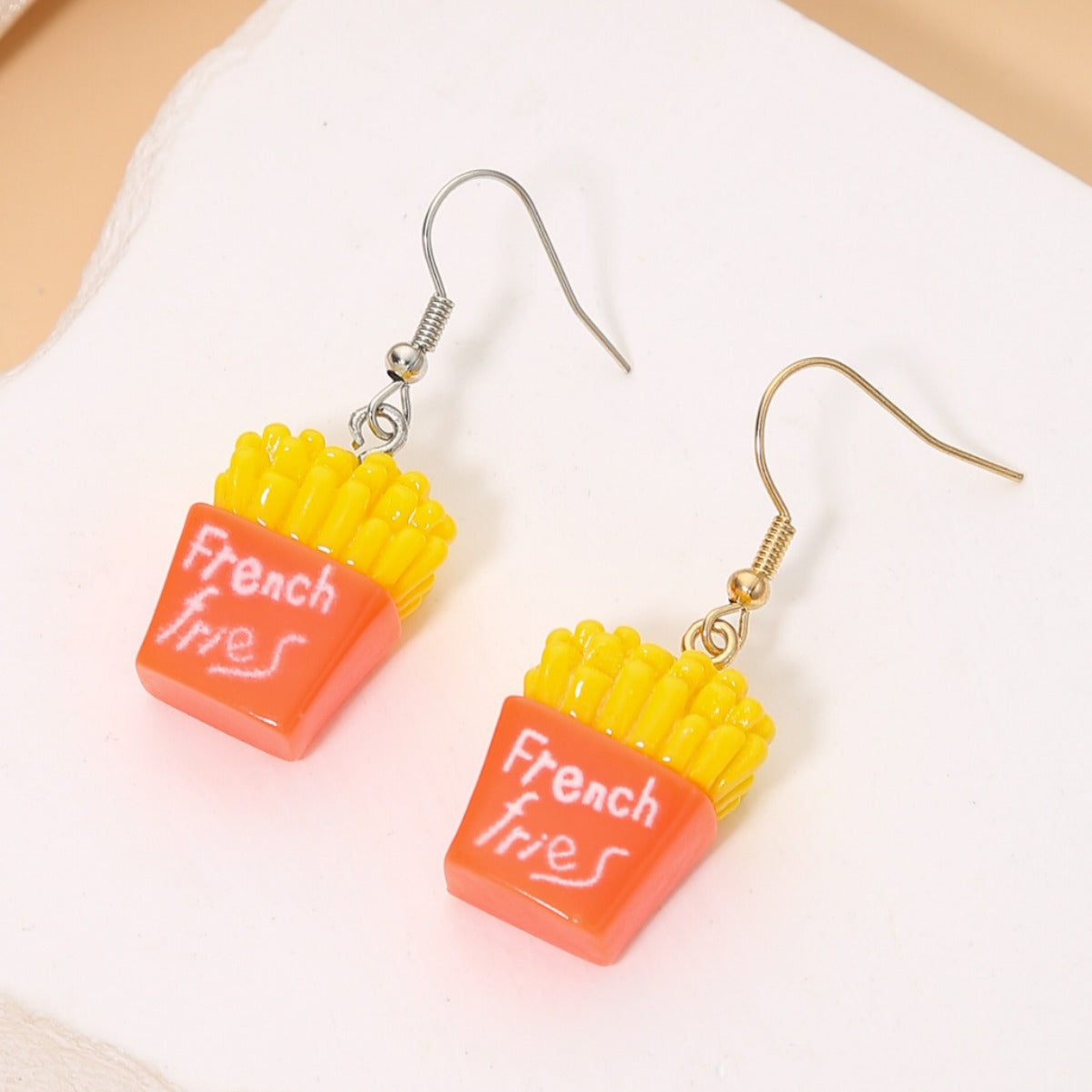 Pendientes de resina geométricos de diseño original con postes de acero inoxidable para mujer